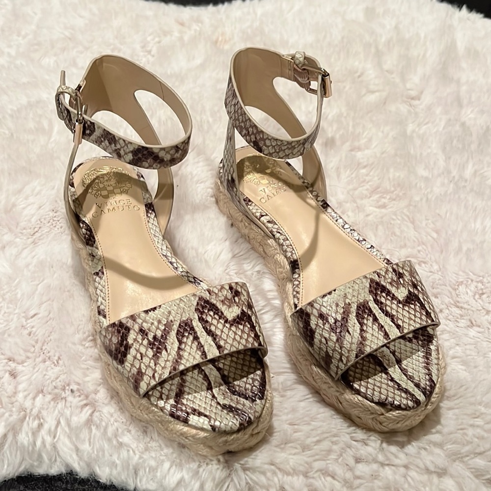 Vince Camuto Sandals
